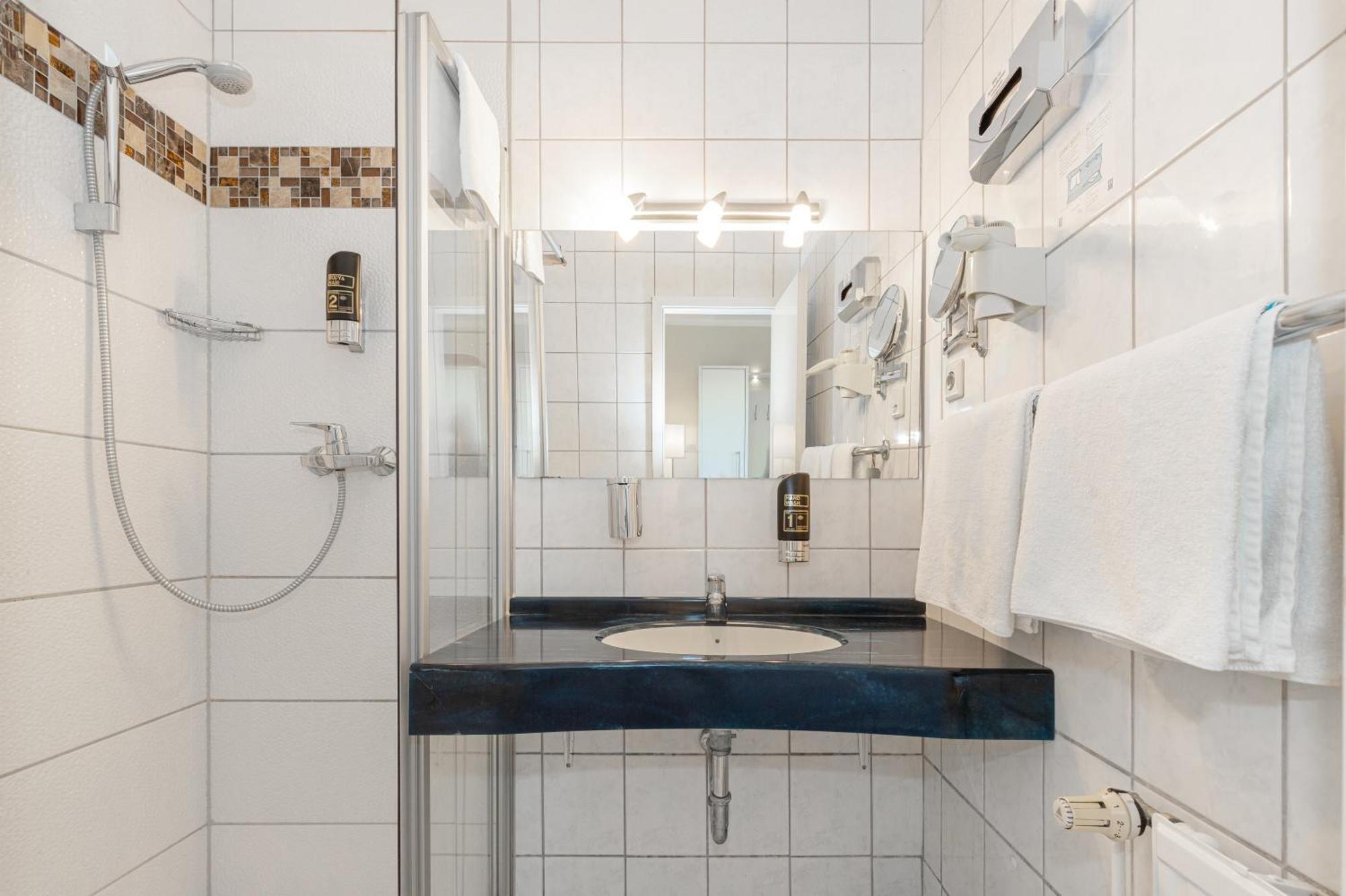 Hotel Klaus Stoertebeker Ralswiek Dış mekan fotoğraf